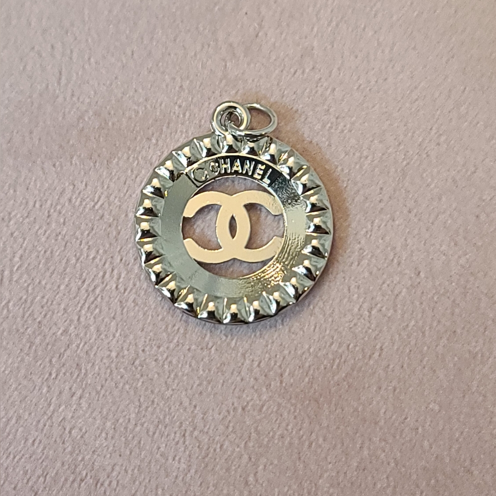 Elegant Silver and Pink Charm - Picture 3 of 3